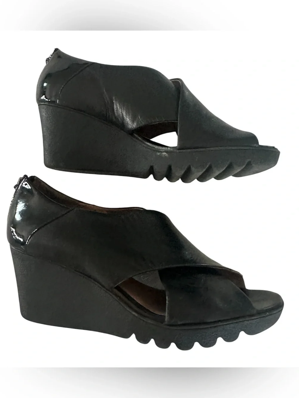 Donald J. Pliner Marti Black Leather Cross Strap Wedge Pumps Zip Back Close 6.5